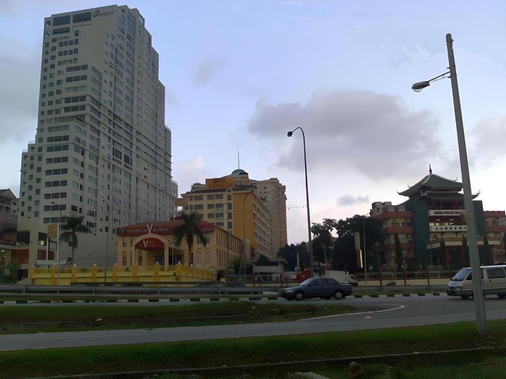 Klang Histana Hotel Esterno foto