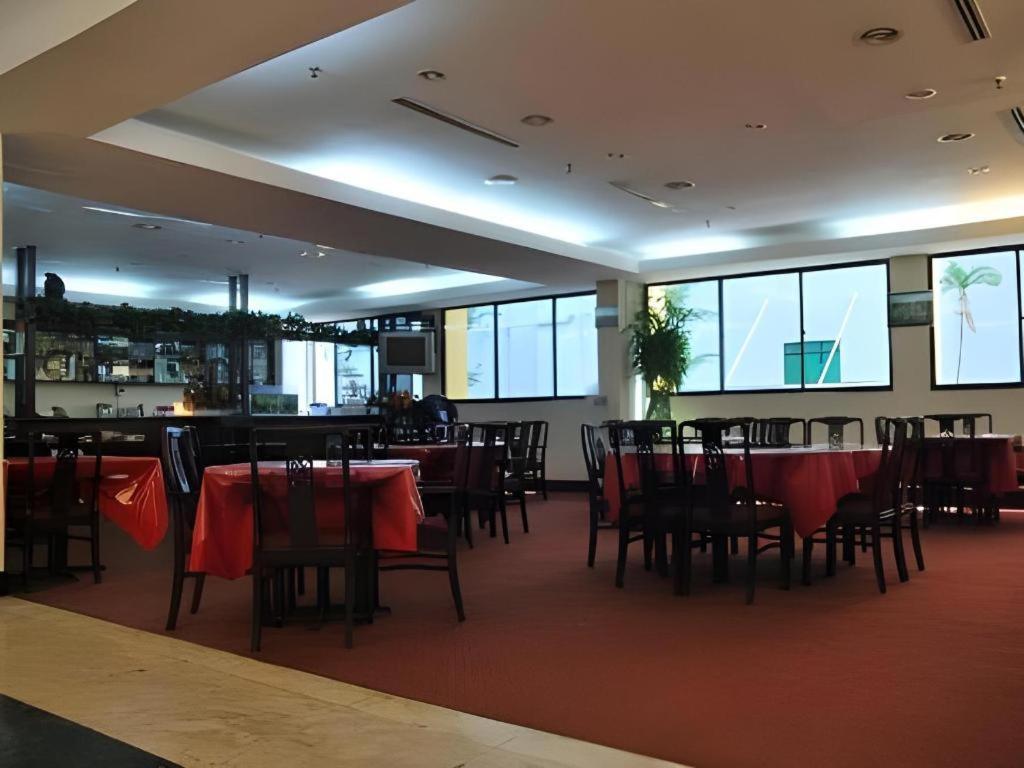 Klang Histana Hotel Esterno foto