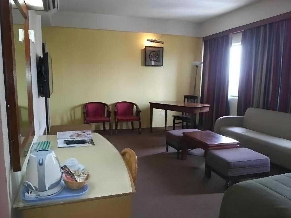 Klang Histana Hotel Esterno foto