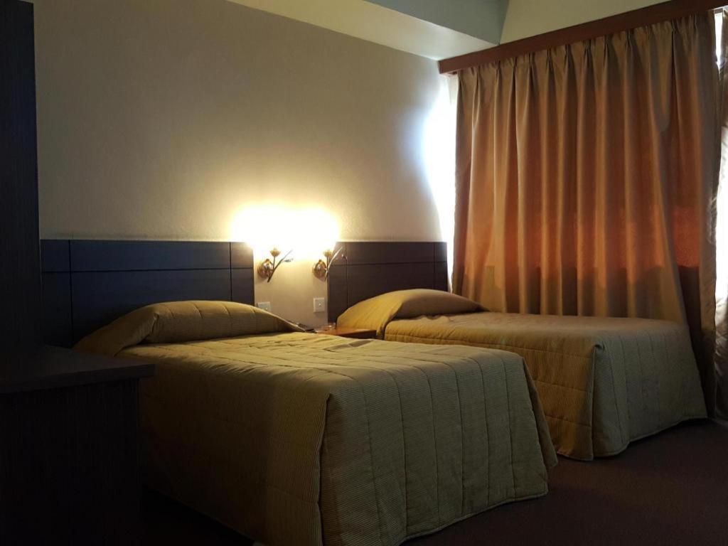 Klang Histana Hotel Esterno foto