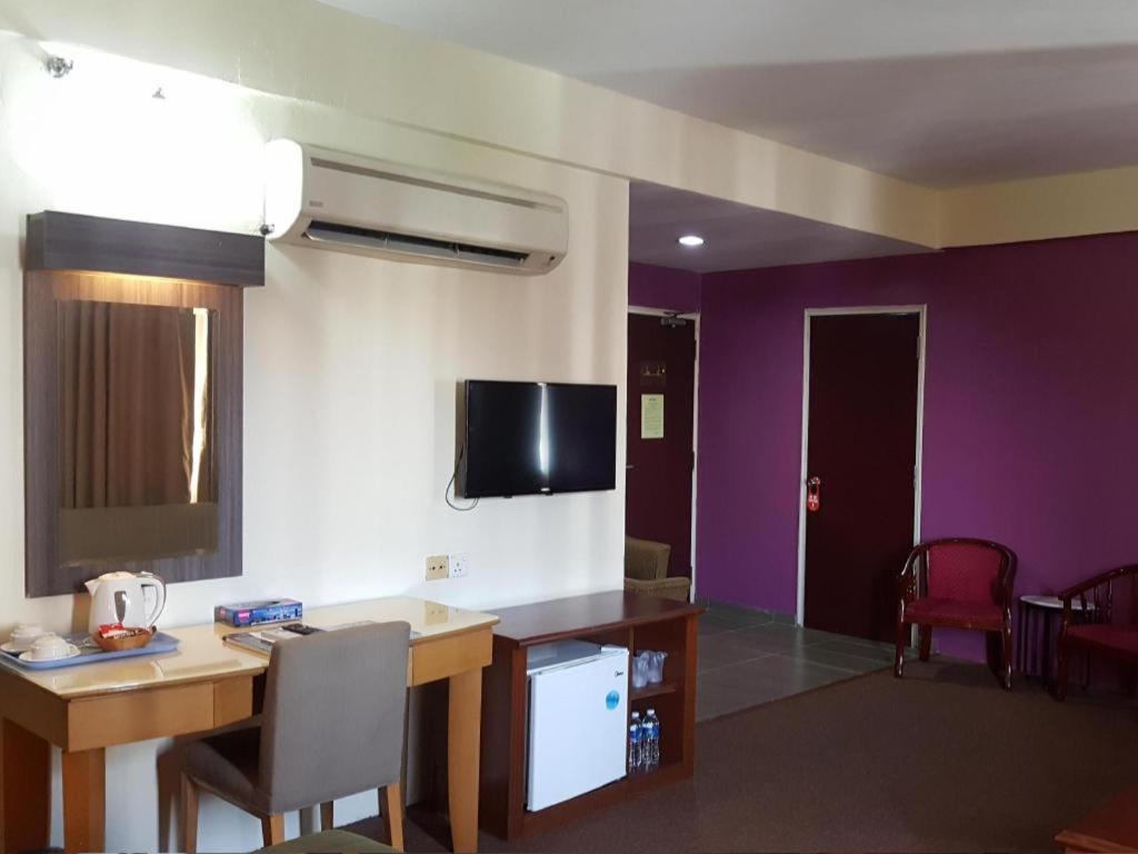 Klang Histana Hotel Esterno foto