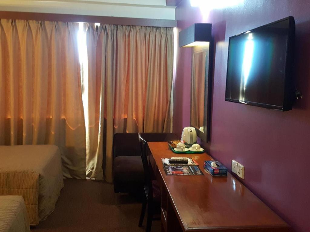 Klang Histana Hotel Esterno foto